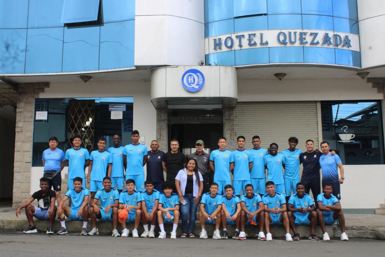 Hotel Quezada Hermanos Santo Domingo de los Colorados Kültér fotó