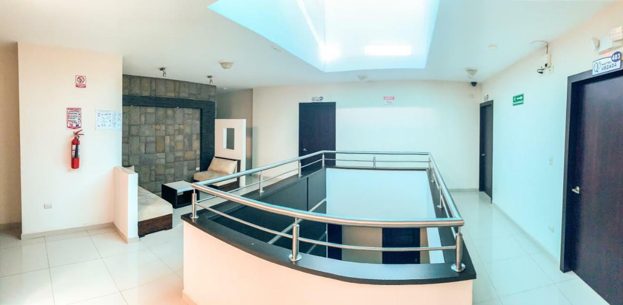 Hotel Quezada Hermanos Santo Domingo de los Colorados Kültér fotó